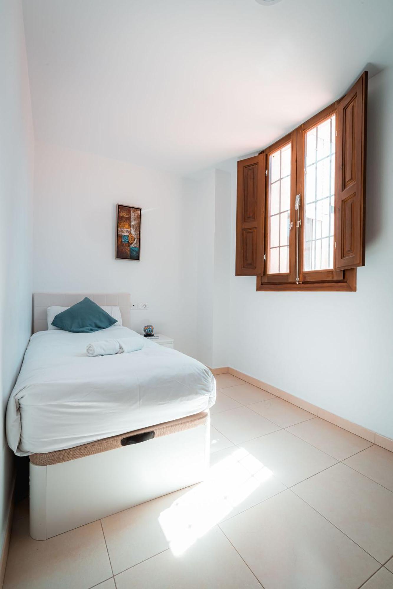 Qh Elvira Apartment Granada Bagian luar foto