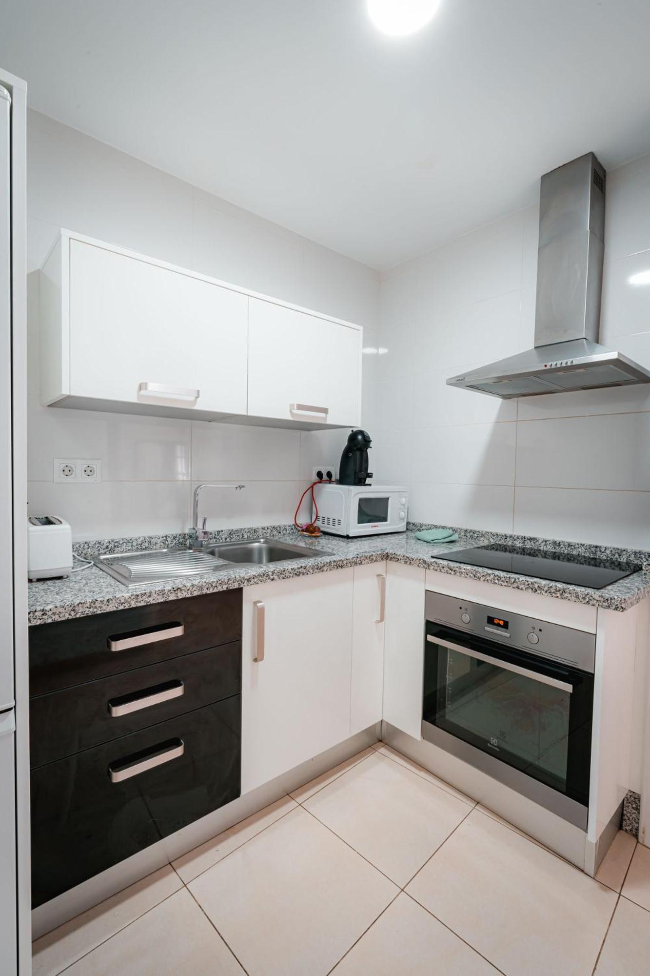 Qh Elvira Apartment Granada Bagian luar foto