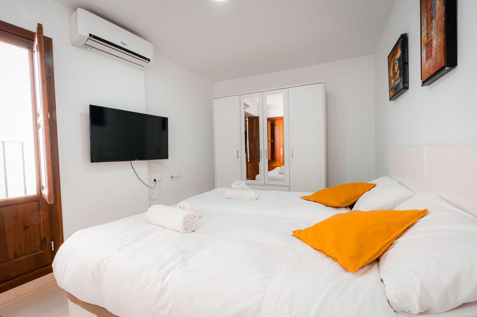 Qh Elvira Apartment Granada Bagian luar foto