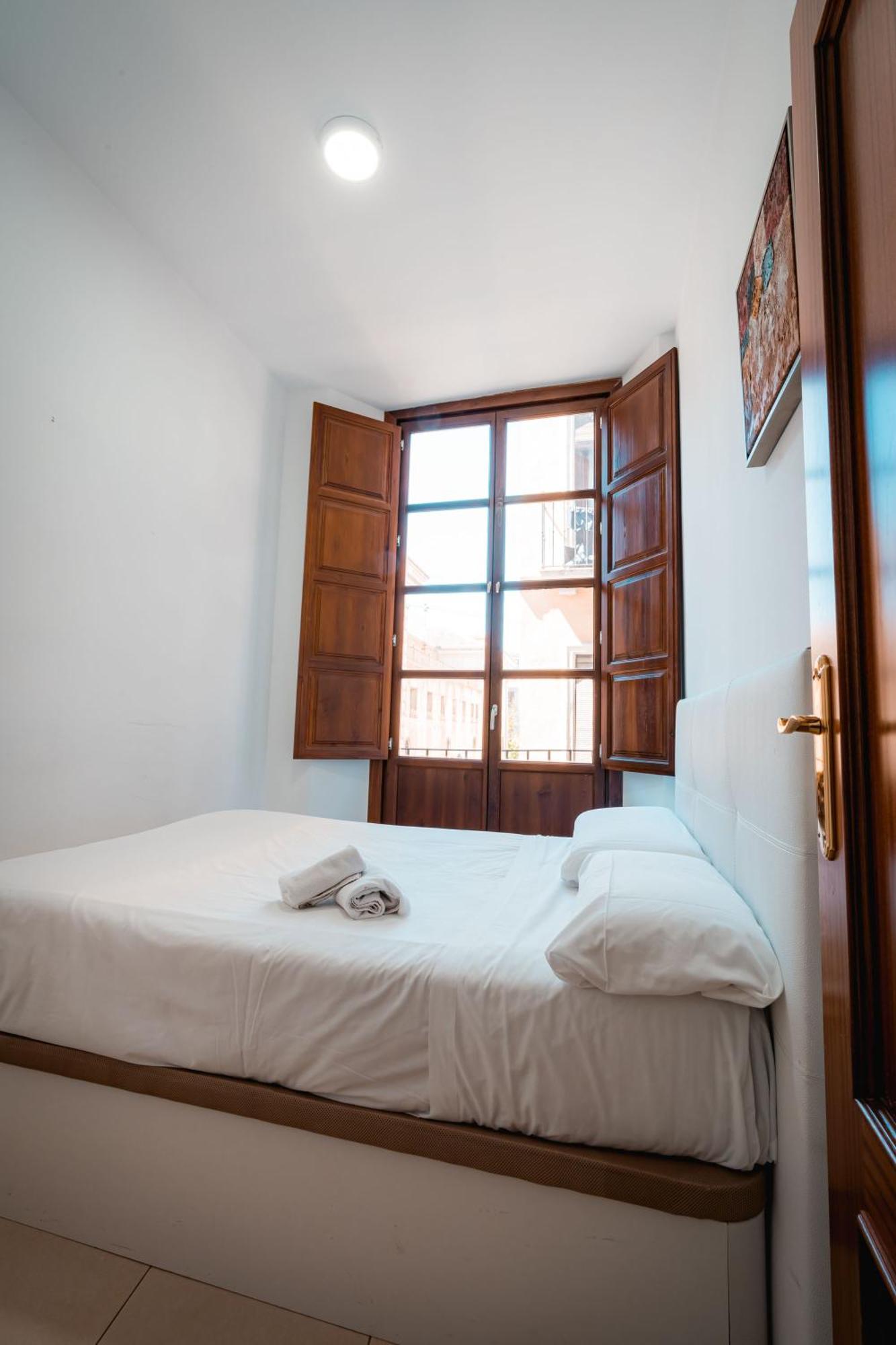 Qh Elvira Apartment Granada Bagian luar foto